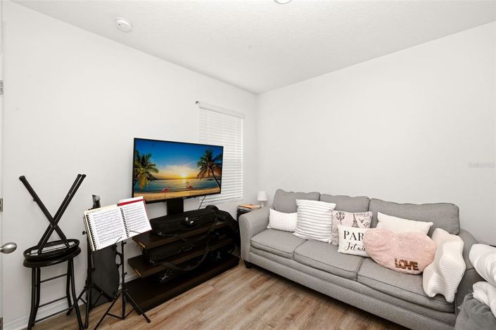 Image No.21-3 Bed Property for sale