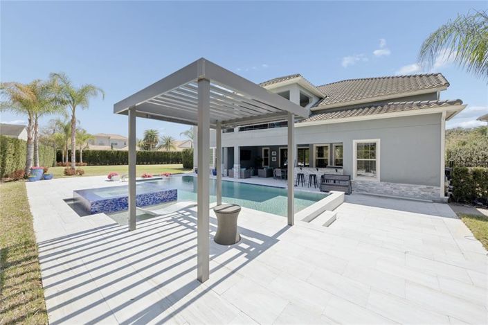 Image No.6-5 Bed Property for sale