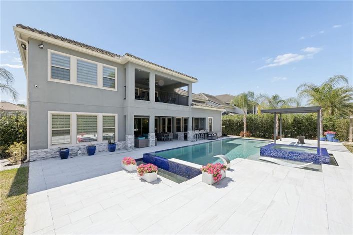 Image No.8-5 Bed Property for sale