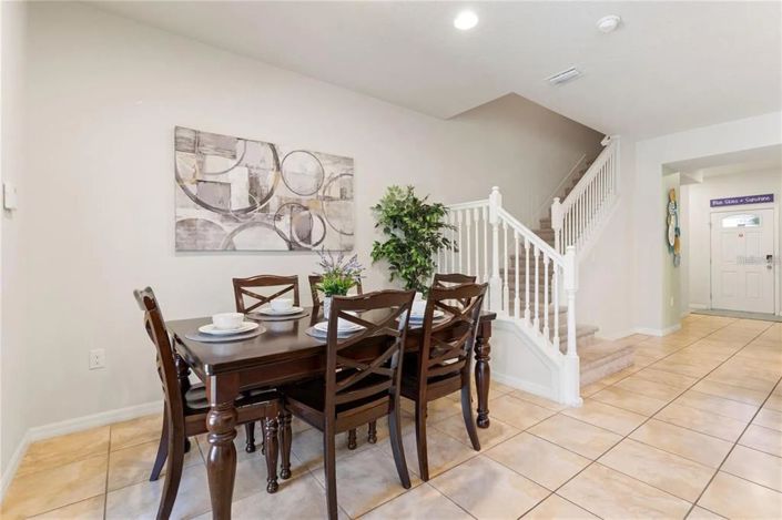 Image No.11-5 Bed Townhouse for sale