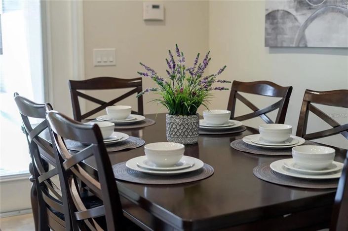 Image No.12-5 Bed Townhouse for sale