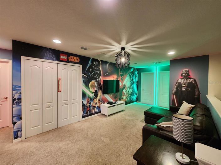 Image No.17-5 Bed Townhouse for sale