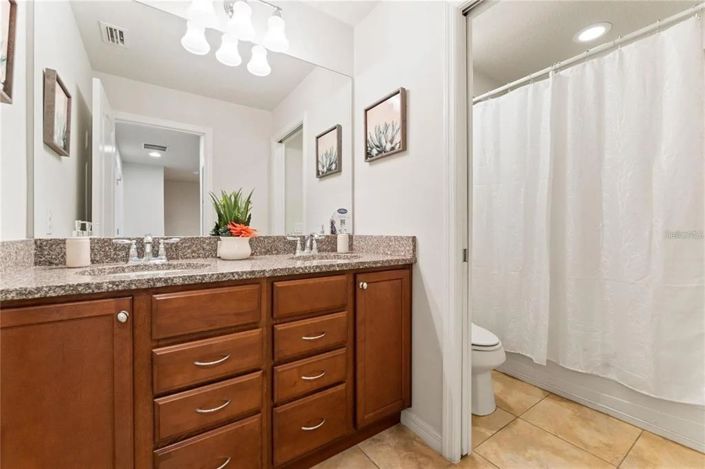 Image No.26-5 Bed Townhouse for sale