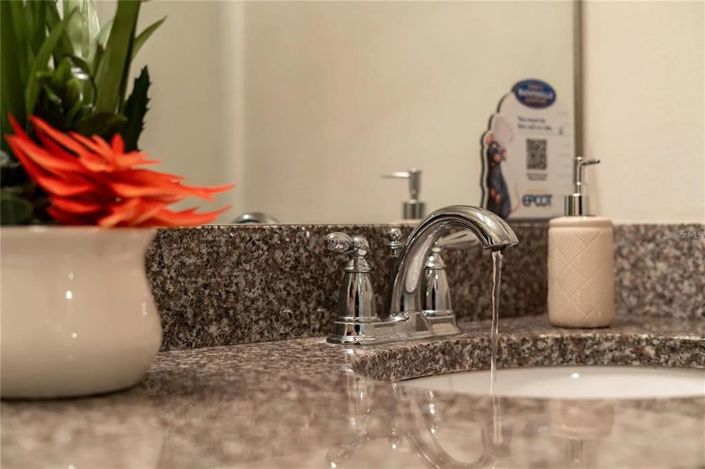 Image No.27-5 Bed Townhouse for sale