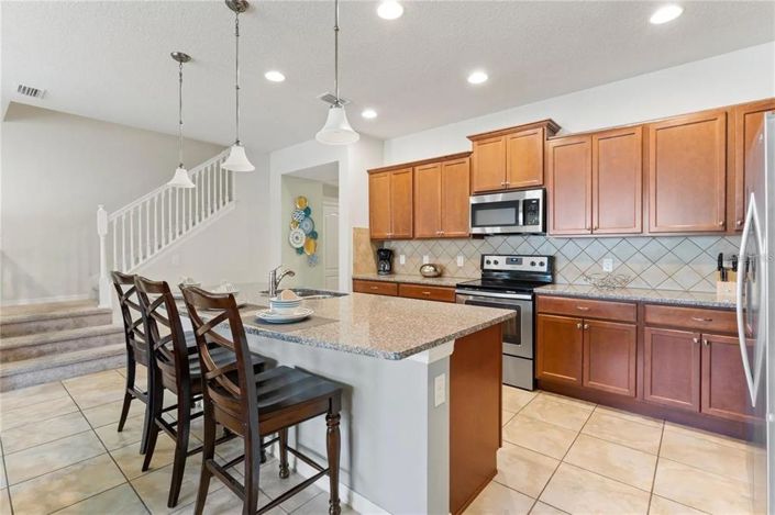 Image No.7-5 Bed Townhouse for sale