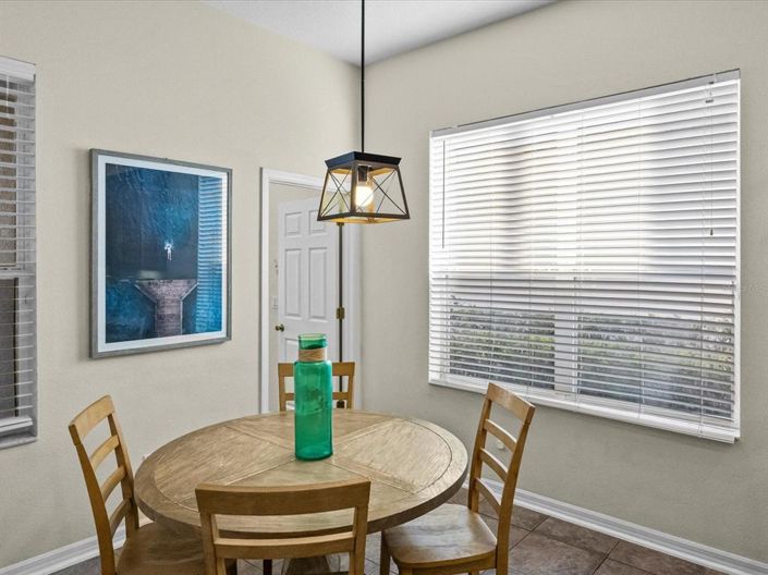 Image No.11-5 Bed Property for sale