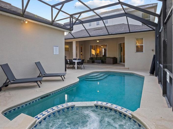 Image No.37-5 Bed Property for sale