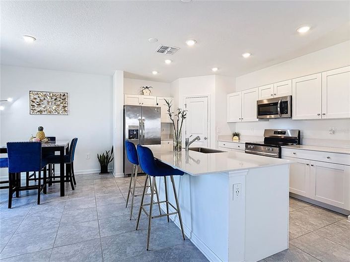 Image No.3-4 Bed Property for sale