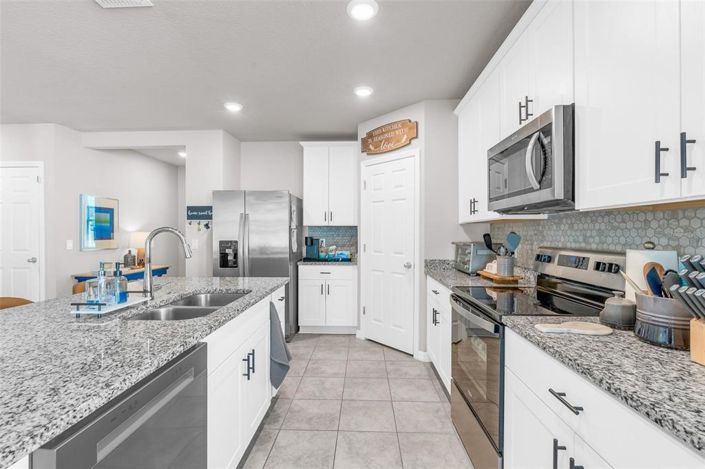 Image No.11-3 Bed Property for sale