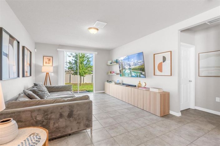 Image No.20-3 Bed Property for sale