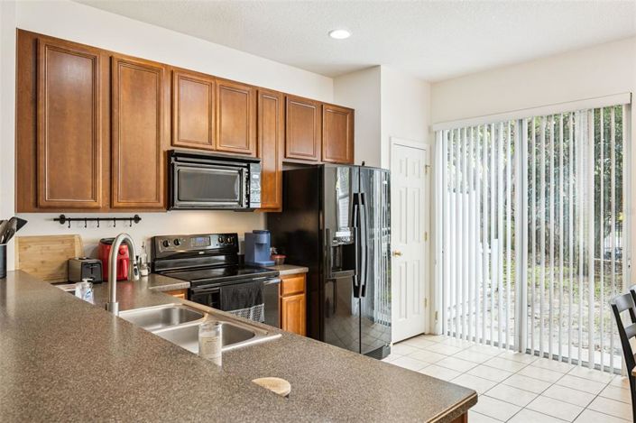 Image No.11-3 Bed Townhouse for sale