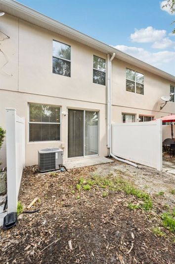 Image No.28-3 Bed Townhouse for sale