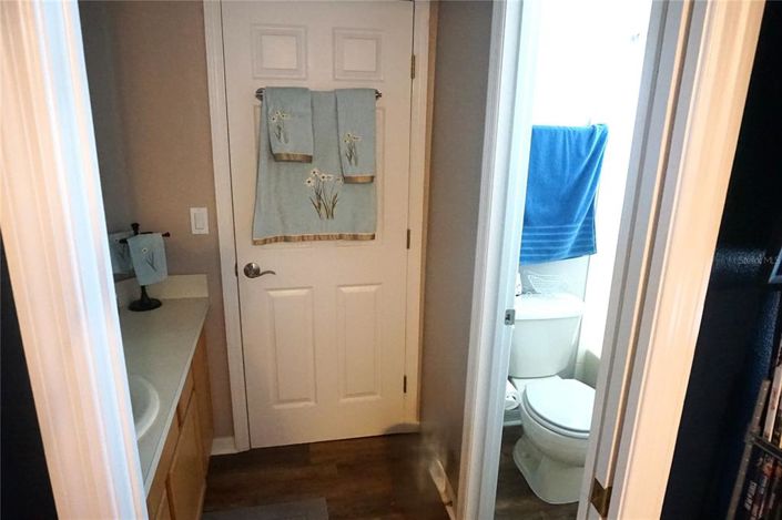 Image No.12-5 Bed Property for sale