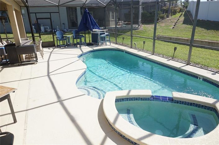 Image No.2-5 Bed Property for sale