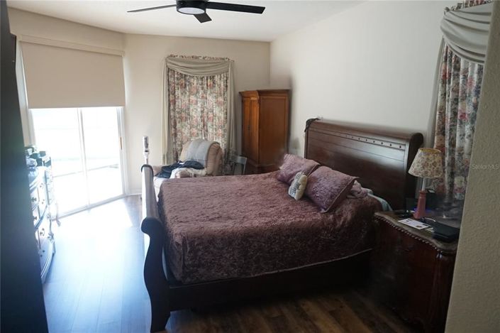 Image No.5-5 Bed Property for sale