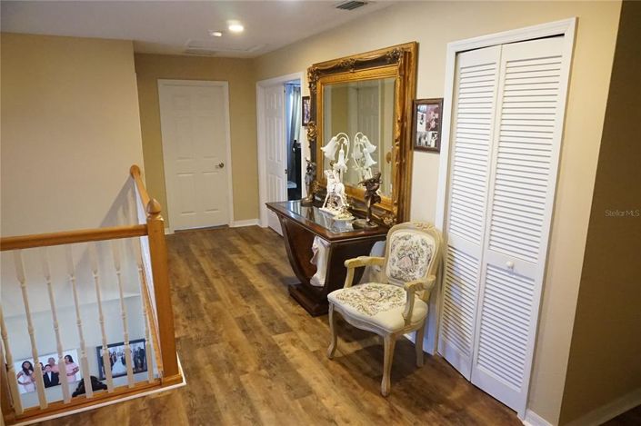 Image No.8-5 Bed Property for sale