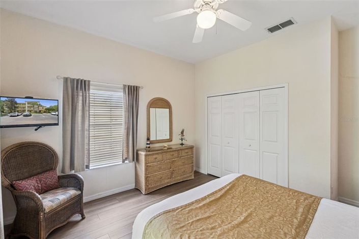 Image No.21-3 Bed Property for sale