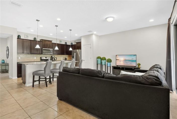 Image No.10-5 Bed Townhouse for sale