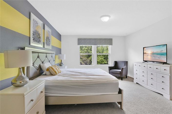 Image No.16-5 Bed Townhouse for sale