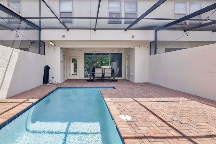 Image No.29-5 Bed Townhouse for sale