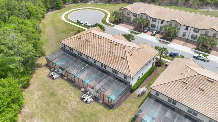 Image No.36-5 Bed Townhouse for sale