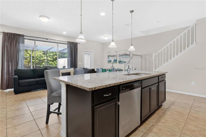 Image No.6-5 Bed Townhouse for sale