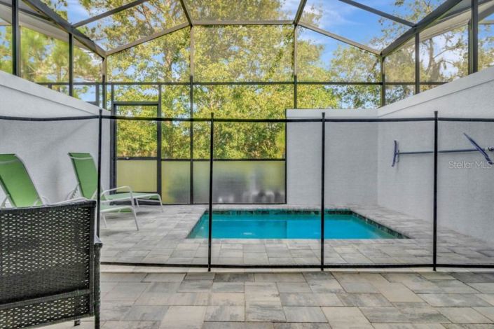 Image No.19-3 Bed Townhouse for sale