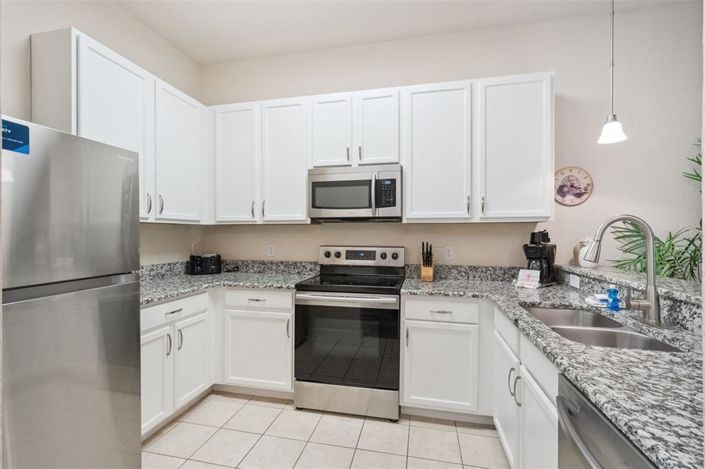 Image No.10-3 Bed Property for sale