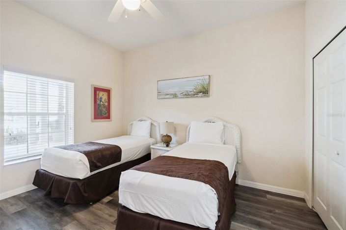 Image No.17-3 Bed Property for sale