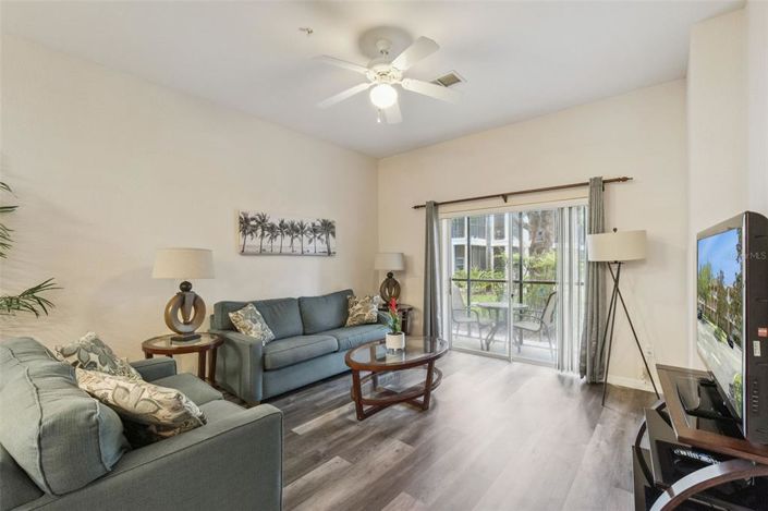 Image No.8-3 Bed Property for sale