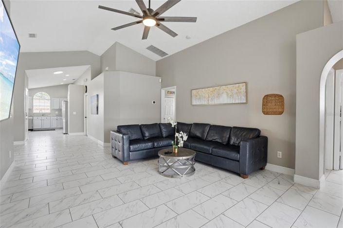 Image No.9-4 Bed Property for sale