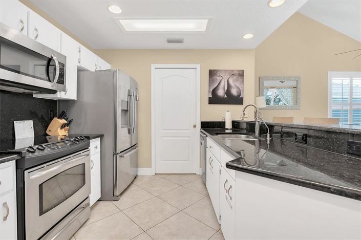 Image No.11-3 Bed Property for sale