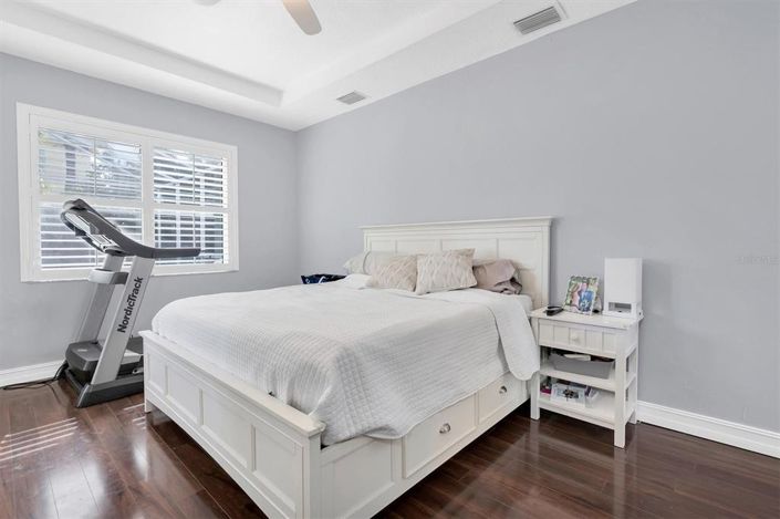 Image No.20-3 Bed Property for sale