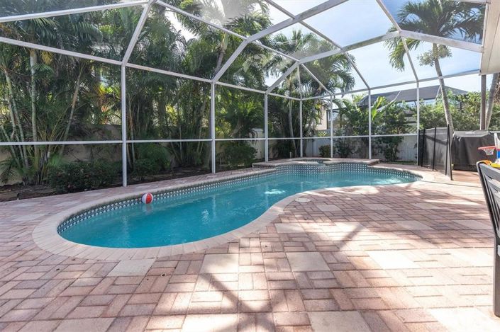 Image No.31-3 Bed Property for sale