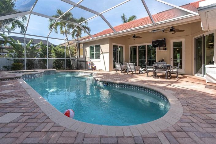 Image No.33-3 Bed Property for sale