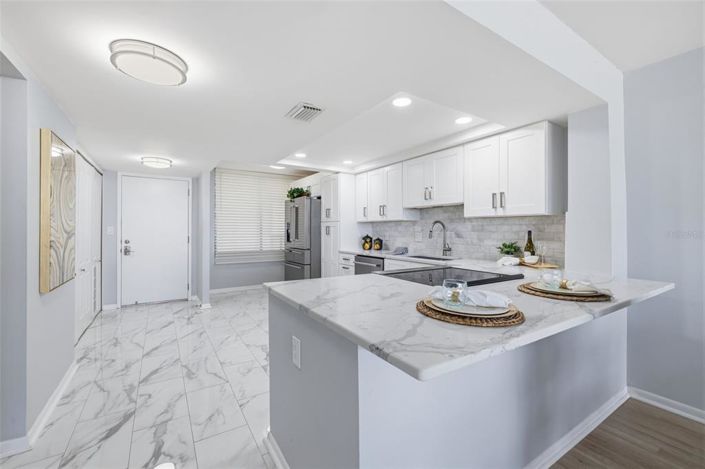 Image No.12-2 Bed Property for sale