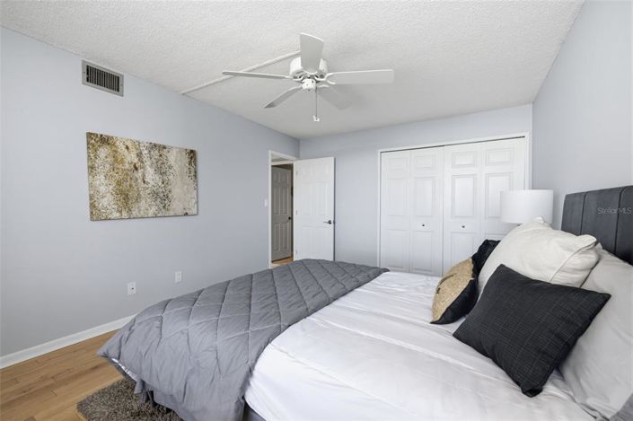 Image No.18-2 Bed Property for sale