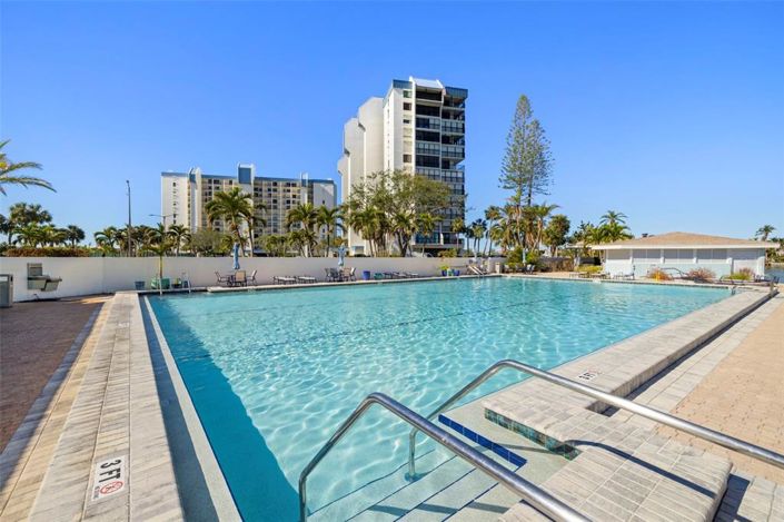 Image No.57-2 Bed Property for sale