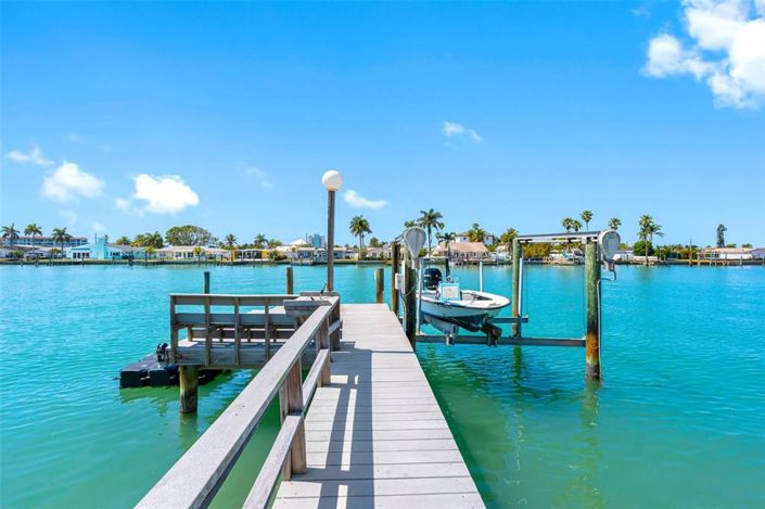 Image No.10-4 Bed Property for sale