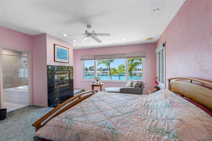 Image No.38-4 Bed Property for sale