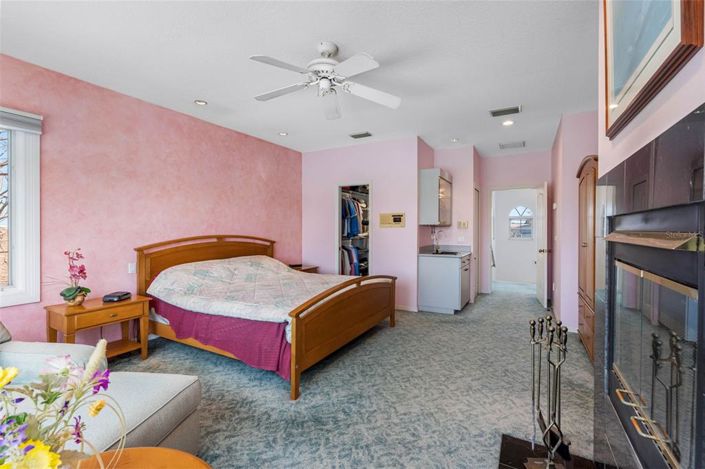 Image No.39-4 Bed Property for sale