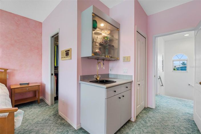 Image No.41-4 Bed Property for sale