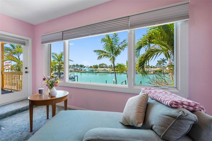 Image No.43-4 Bed Property for sale