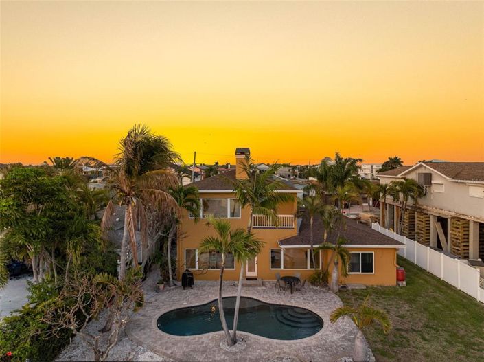 Image No.7-4 Bed Property for sale