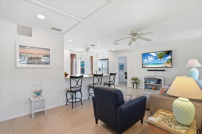 Image No.10-3 Bed Property for sale