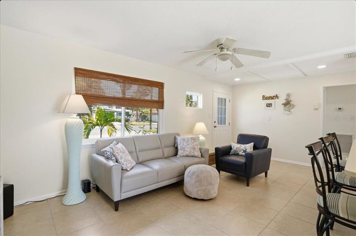 Image No.11-3 Bed Property for sale