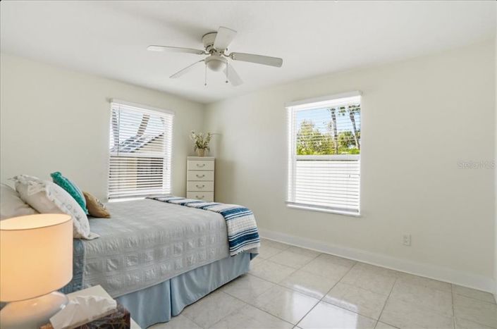 Image No.28-3 Bed Property for sale