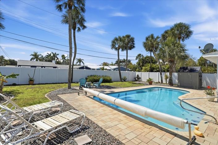 Image No.45-3 Bed Property for sale