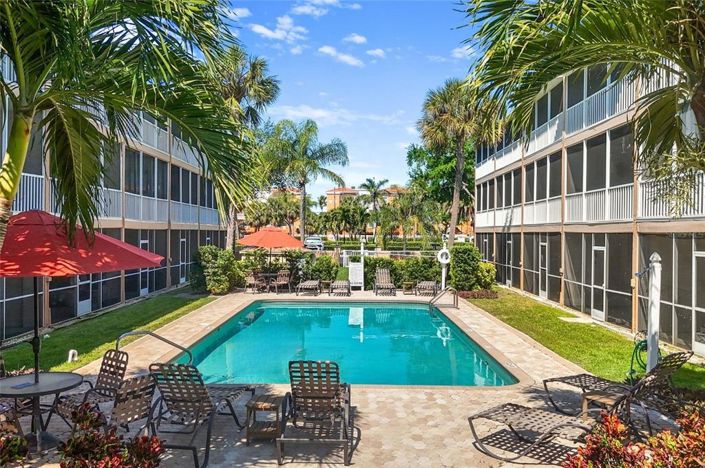 Image No.14-2 Bed Townhouse for sale