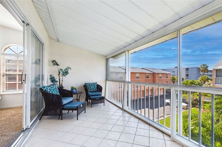 Image No.19-2 Bed Townhouse for sale